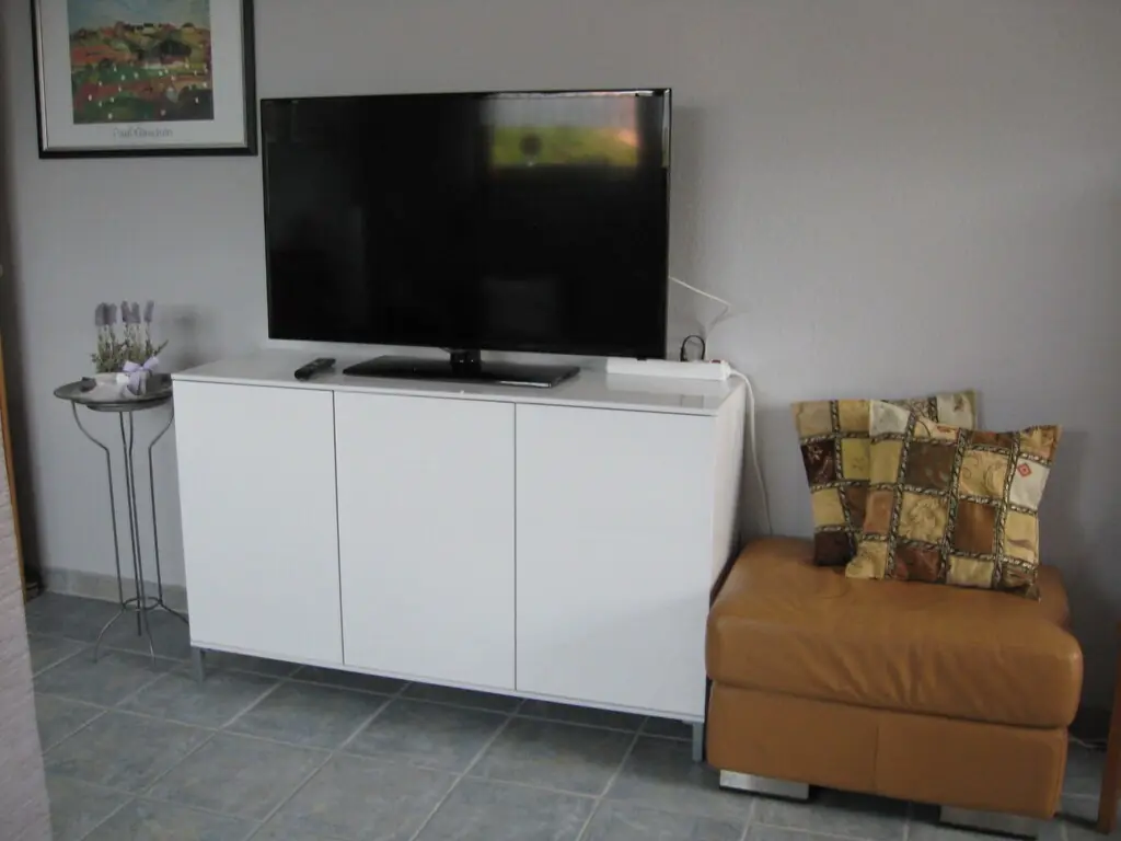 Wohnbereich mit Fernseher